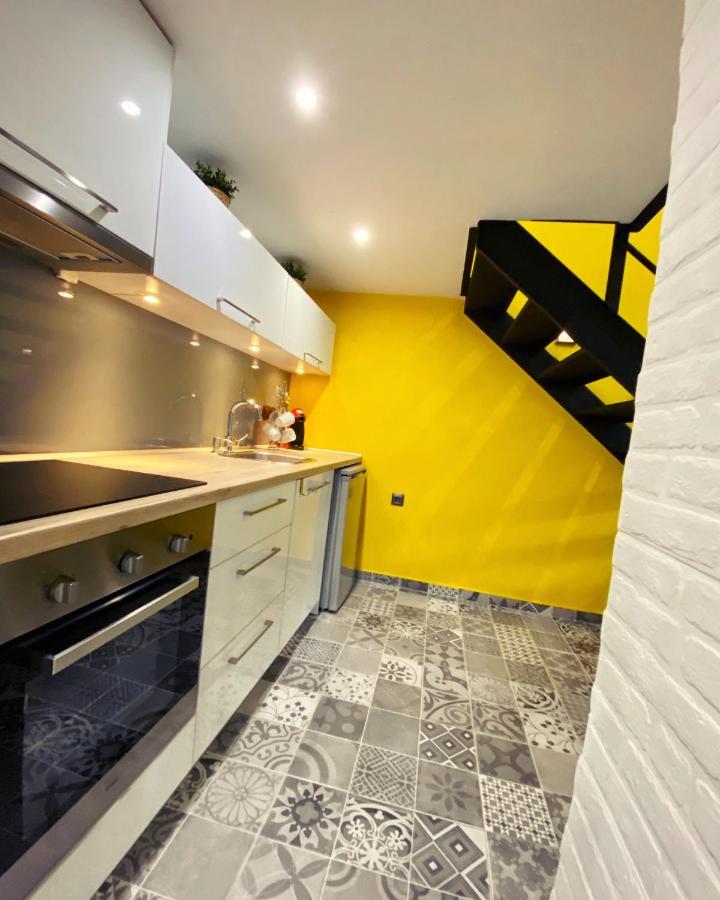 Apartamento 48 Downtown Lofts Néa Péramos Exterior foto