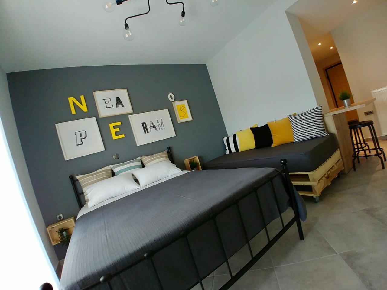 Apartamento 48 Downtown Lofts Néa Péramos Exterior foto